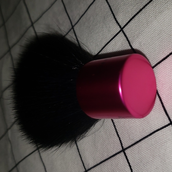 Mini Kabuki brush - Picture 3 of 5